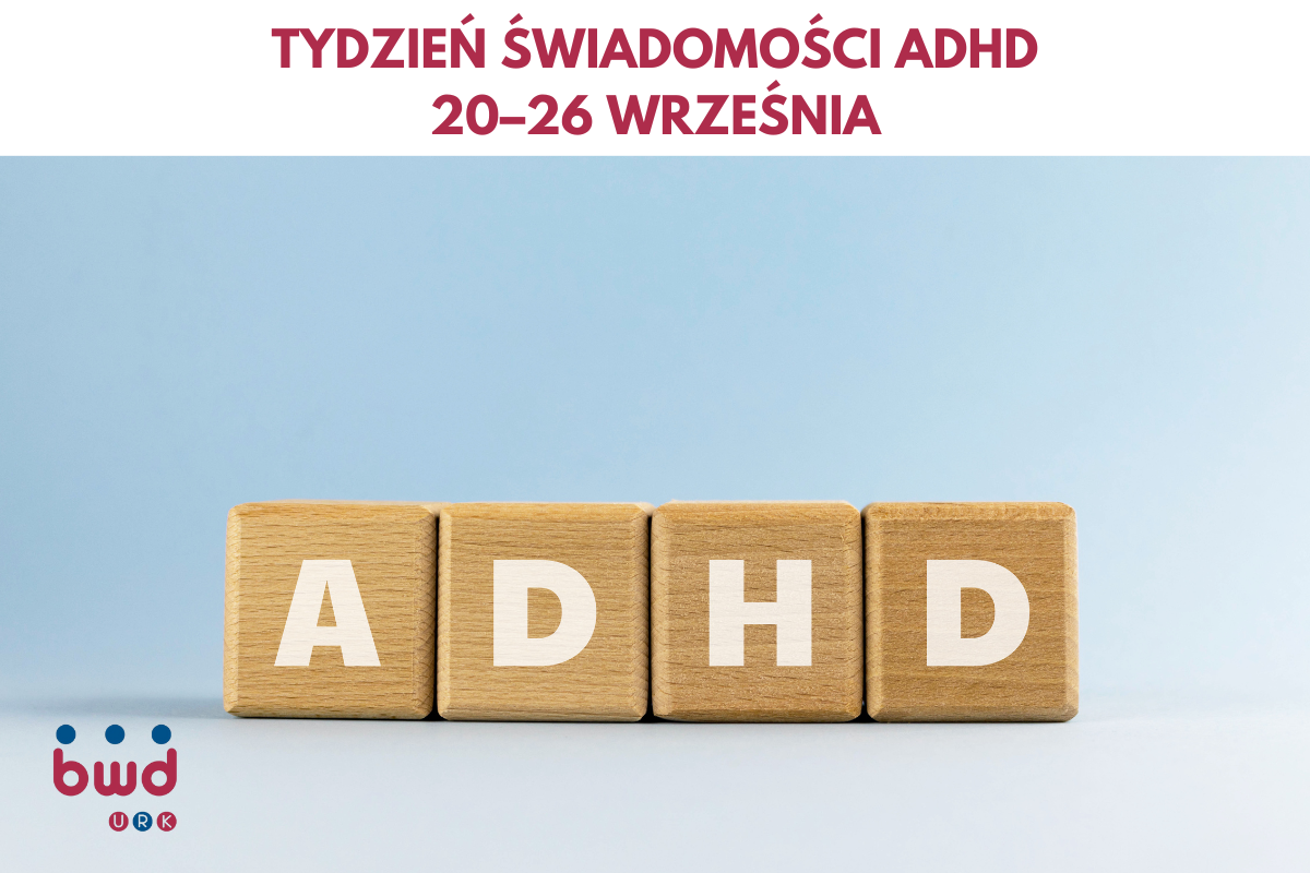 grafika prezentuje drewniane 4 kostki z literami adhd